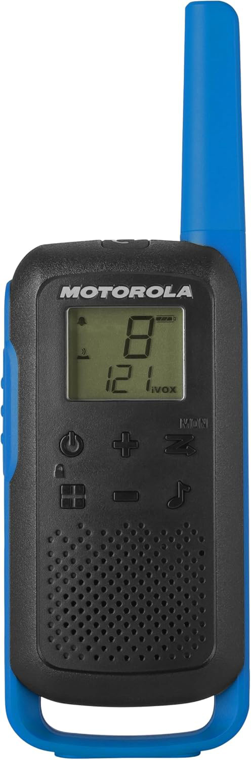 Vista frontal del walkie talkie Motorola T62 con pantalla y controles visibles
